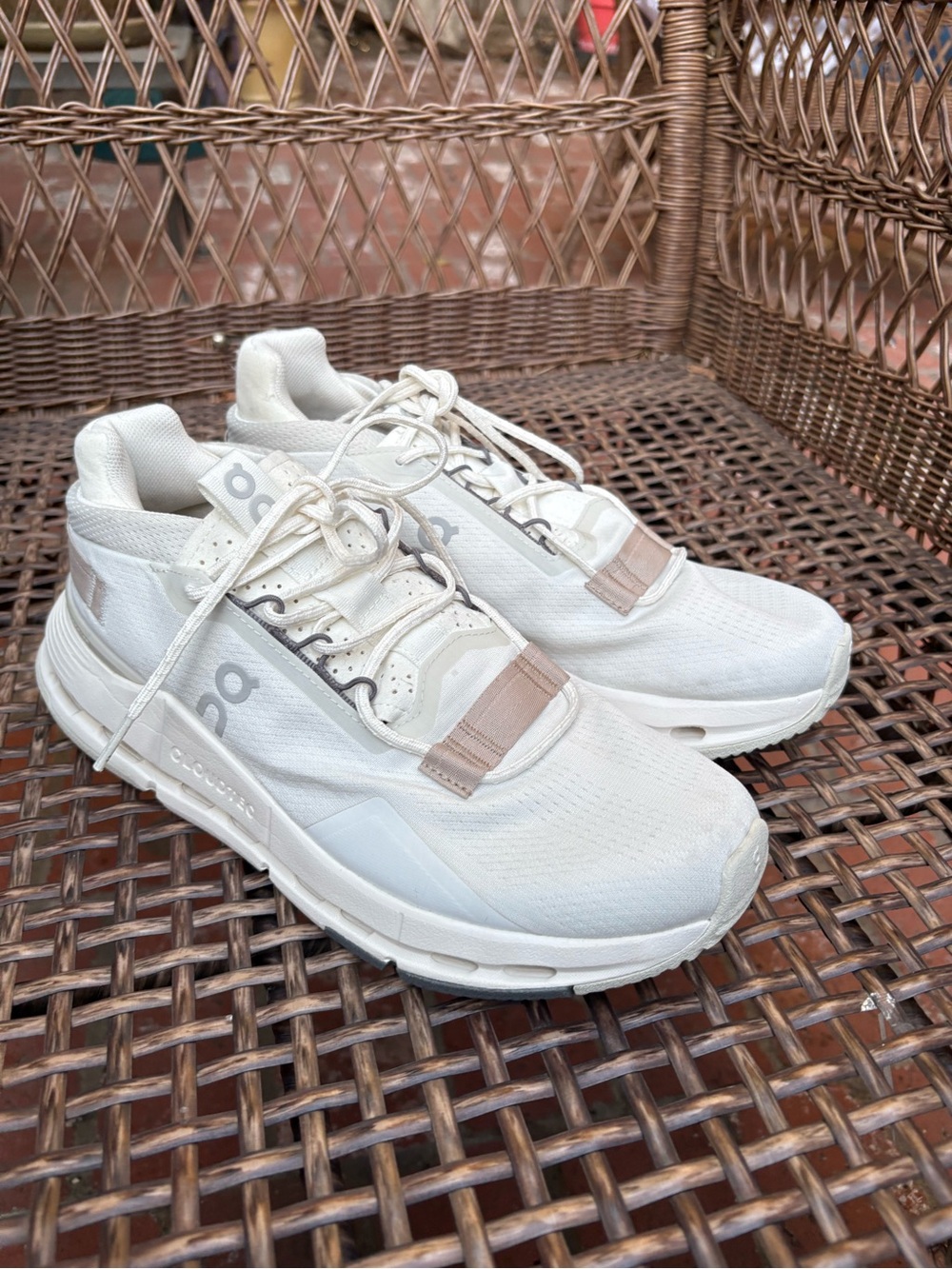 On Cloudnova 2 Sneakers in Ice/Sand NEW - Picture 9 of 11